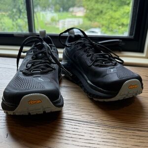 Altra Women's AL0A4VQWO36 Olympus 4 Trail Running Shoe